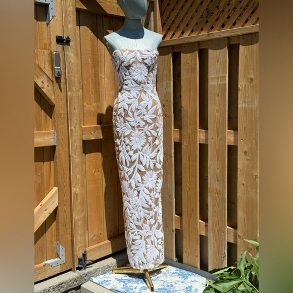 🆕 BRONX & BANCO 🧿 NWOT Dahlia Gown, White Sequin Floral Gown - Sz XS US 2 - Picture 9 of 14